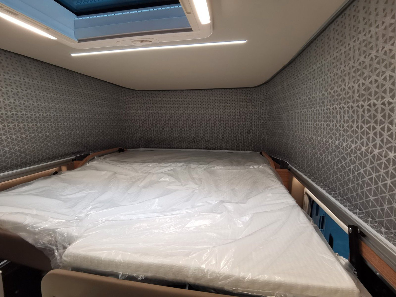 Teilintegriertes Wohnmobil Weinsberg X-CURSION CUV 500 MQ PEPPER ED./-2024-/150PS-DSG: das Bild 21
