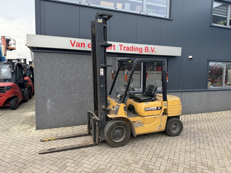 Caterpillar FD30 - Dieselstapler: das Bild 3 Caterpillar FD30 - Dieselstapler: das Bild 3