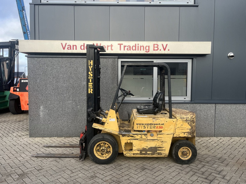 Hyster H2.50XL duplo355 sideshift ISUZU DIESEL - Dieselstapler: das Bild 1 Hyster H2.50XL duplo355 sideshift ISUZU DIESEL - Dieselstapler: das Bild 1