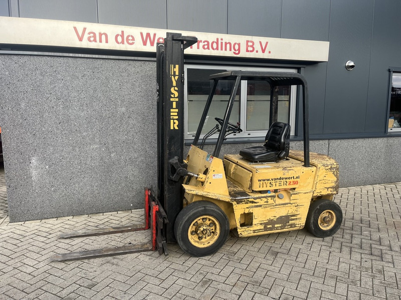 Hyster H2.50XL duplo355 sideshift ISUZU DIESEL - Dieselstapler: das Bild 3 Hyster H2.50XL duplo355 sideshift ISUZU DIESEL - Dieselstapler: das Bild 3