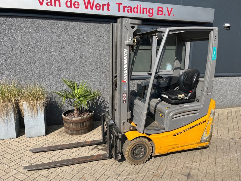 Jungheinrich EFG215 EFG215 triplo460 freelift sideshift 2016 heftruck forklift electrisch - Elektrostapler: das Bild 2 Jungheinrich EFG215 EFG215 triplo460 freelift sideshift 2016 heftruck forklift electrisch - Elektrostapler: das Bild 2
