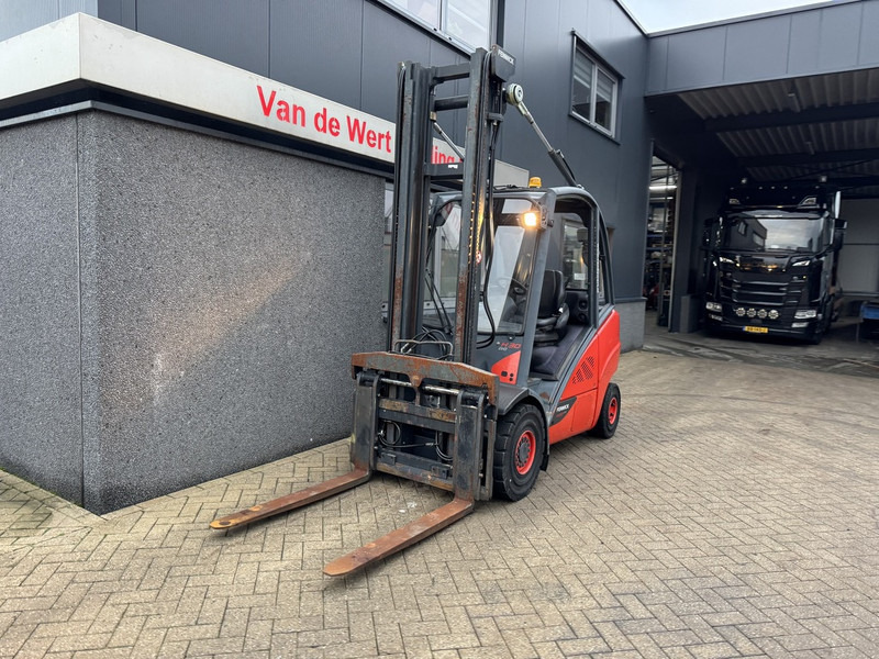 Linde H30D-02 Duplo 450 Sideshift / Vorkversteller VW Diesel 2013 - Dieselstapler: das Bild 3 Linde H30D-02 Duplo 450 Sideshift / Vorkversteller VW Diesel 2013 - Dieselstapler: das Bild 3