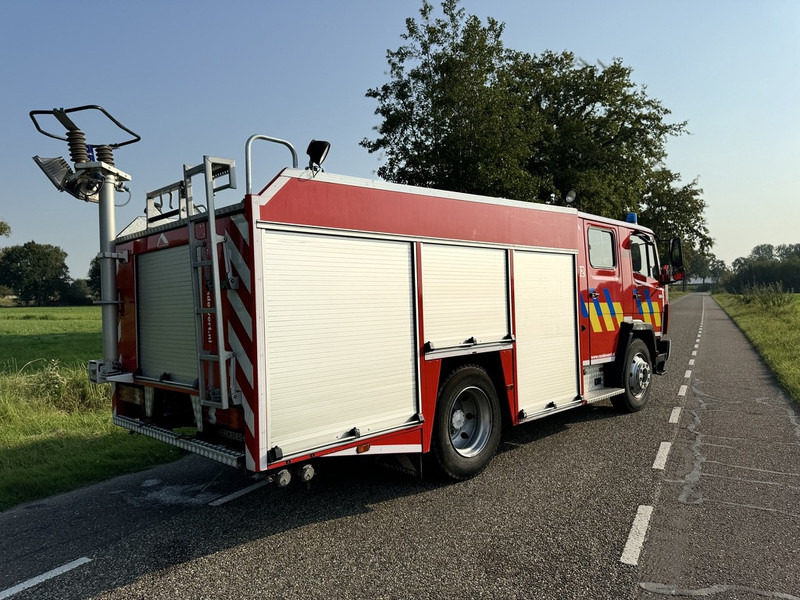 Mercedes-Benz 1124 - Feuerwehrfahrzeug: das Bild 5 Mercedes-Benz 1124 - Feuerwehrfahrzeug: das Bild 5