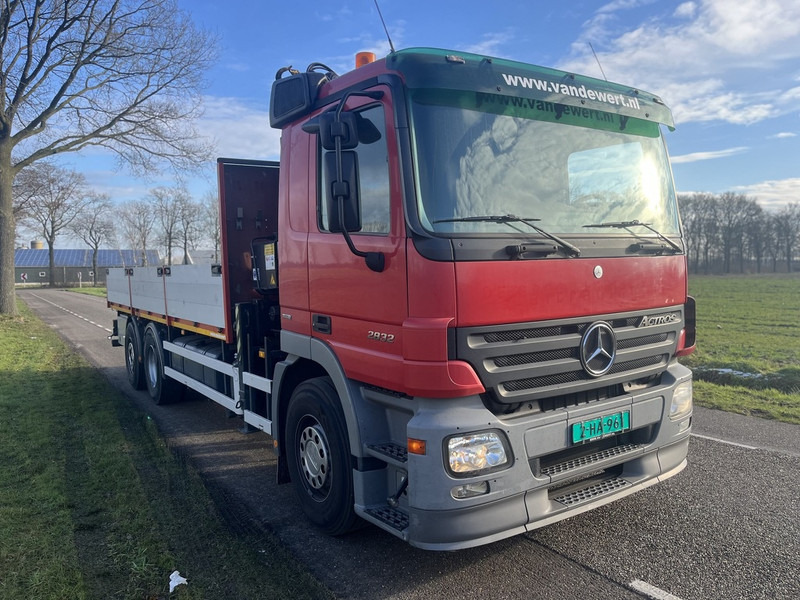 Mercedes-Benz ACTROS 2832 - MKG HKL140 - automaat - EURO5 -lift/stuur as - 600dkm - 2006 - Pritsche LKW, Autokran: das Bild 4 Mercedes-Benz ACTROS 2832 - MKG HKL140 - automaat - EURO5 -lift/stuur as - 600dkm - 2006 - Pritsche LKW, Autokran: das Bild 4