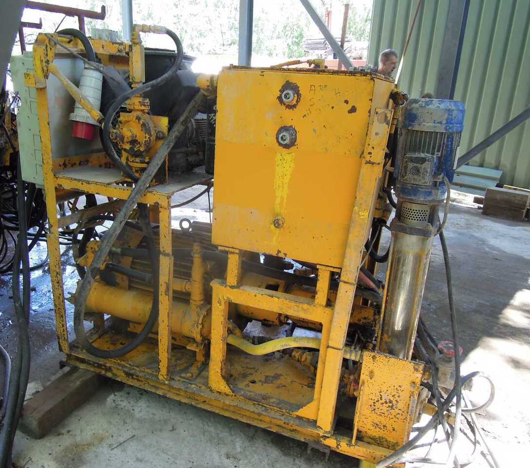 AtlasCopco BUT 6 EH drill boom - Tunnelbaumaschine: das Bild 4 AtlasCopco BUT 6 EH drill boom - Tunnelbaumaschine: das Bild 4