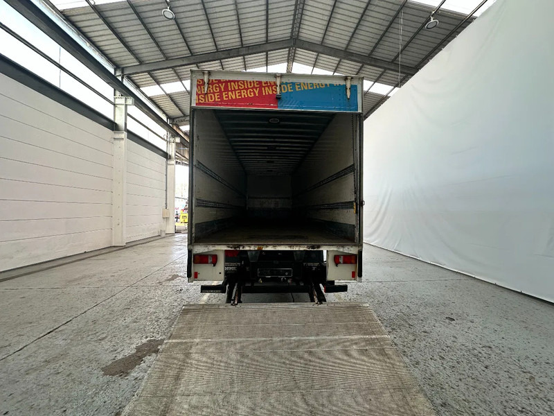 MAN TGS 26.360 AIRCO / 6x2 - Koffer LKW: das Bild 5 MAN TGS 26.360 AIRCO / 6x2 - Koffer LKW: das Bild 5