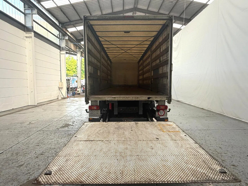 Volvo FM 330 / Essieu relevable et directionnel / Steerable lift axle / Lift as en stuuras - Plane LKW: das Bild 5 Volvo FM 330 / Essieu relevable et directionnel / Steerable lift axle / Lift as en stuuras - Plane LKW: das Bild 5