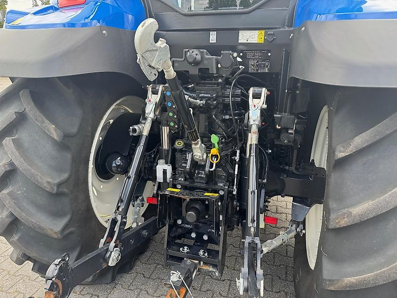 New Holland T6.145 EC40 GEVEERDE VOORAS 2023 200 UUR!!! - Traktor: das Bild 4 New Holland T6.145 EC40 GEVEERDE VOORAS 2023 200 UUR!!! - Traktor: das Bild 4