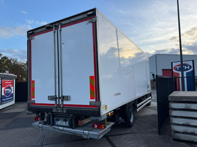 Renault D210.14 Frigobox Multitemp + Taillift THERMO KING T800R - Kühlkoffer LKW: das Bild 3 Renault D210.14 Frigobox Multitemp + Taillift THERMO KING T800R - Kühlkoffer LKW: das Bild 3