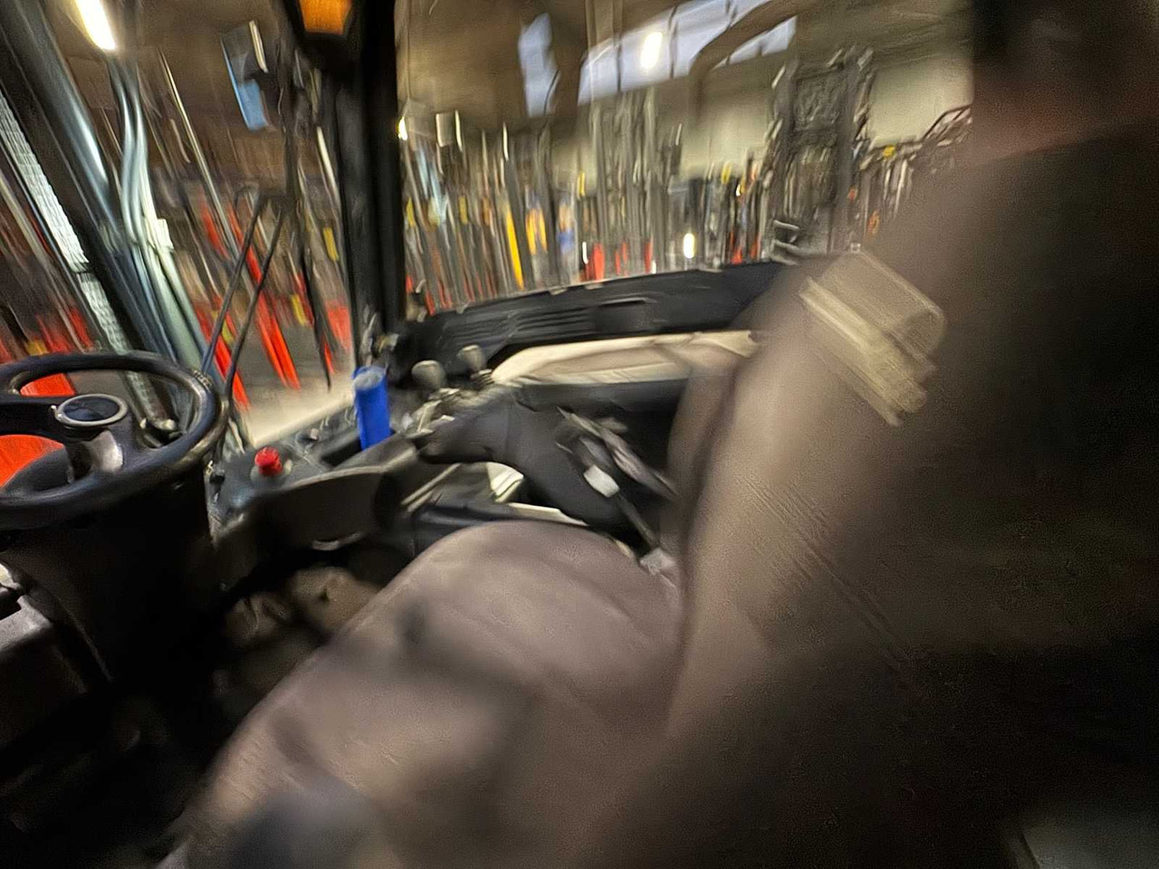 Gabelstapler 06/2023 SERVICE + UVV 11/2026 LINDE E35HL 3.500KG 3.+4. VALVE 180CM FORK ADJUSTER ELECTRIC FORKLIFT 8.839 HOURS: das Bild 19