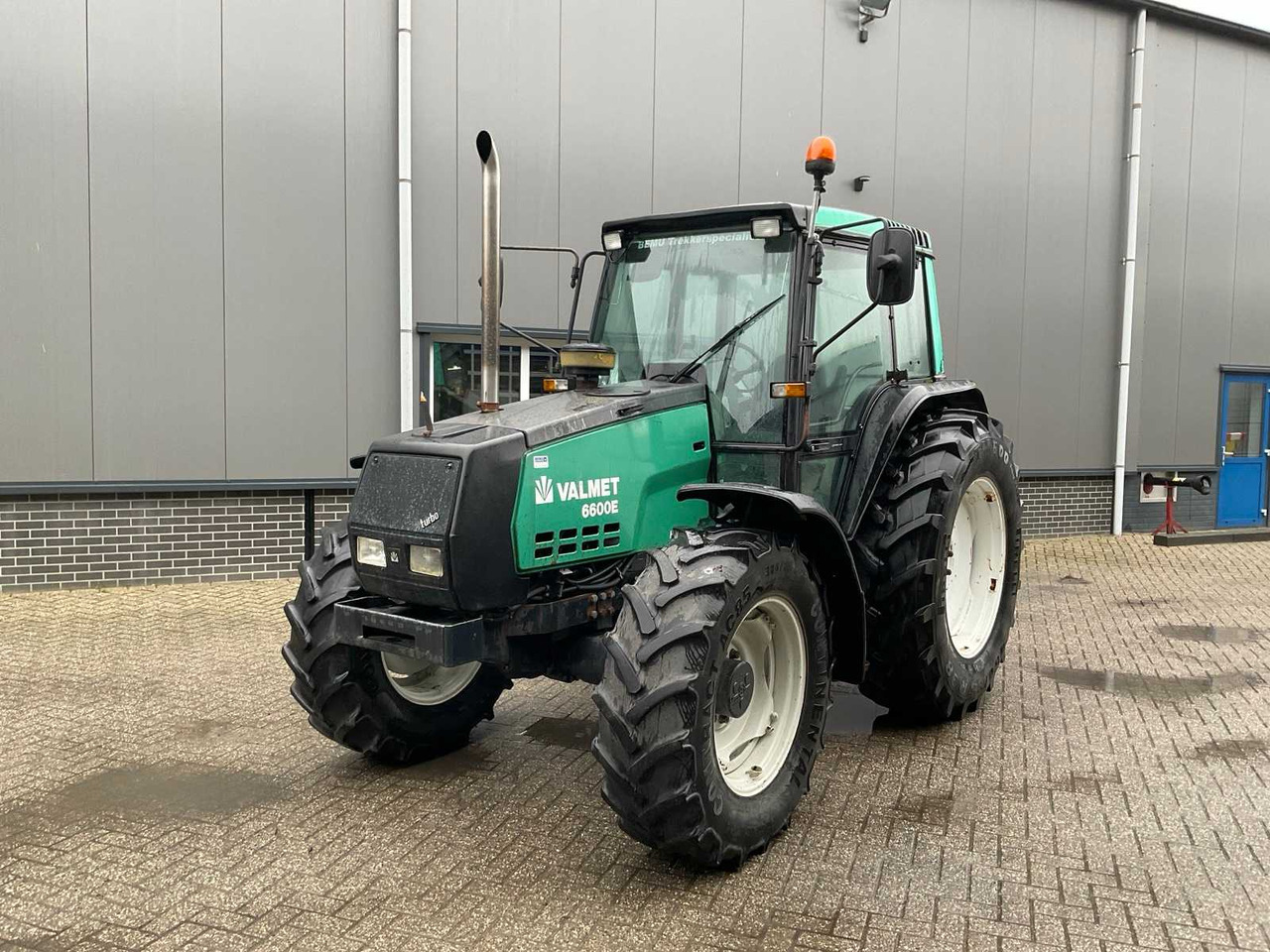 1992 VALMET 6600E HI-TROL ALL-WHEEL DRIVE FARM TRACTOR - Traktor: das Bild 2 1992 VALMET 6600E HI-TROL ALL-WHEEL DRIVE FARM TRACTOR - Traktor: das Bild 2