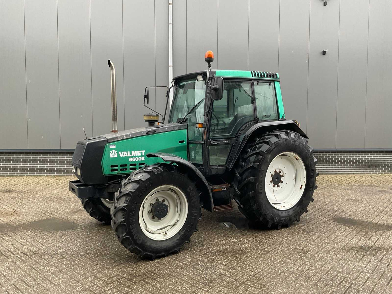 1992 VALMET 6600E HI-TROL ALL-WHEEL DRIVE FARM TRACTOR - Traktor: das Bild 1 1992 VALMET 6600E HI-TROL ALL-WHEEL DRIVE FARM TRACTOR - Traktor: das Bild 1