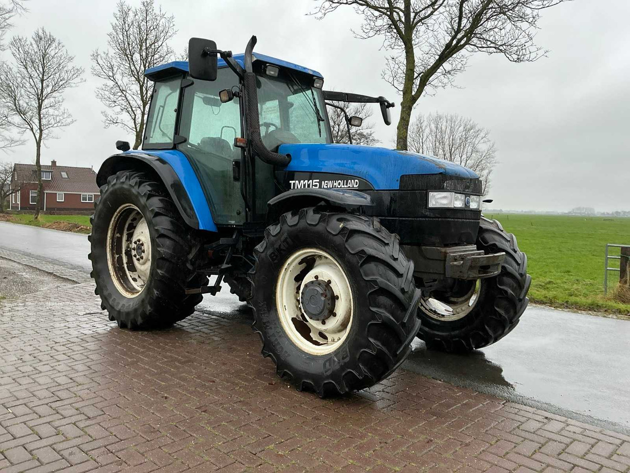 2002 NEW HOLLAND TM 115 ALL-WHEEL DRIVE FARM TRACTOR - Traktor: das Bild 4 2002 NEW HOLLAND TM 115 ALL-WHEEL DRIVE FARM TRACTOR - Traktor: das Bild 4