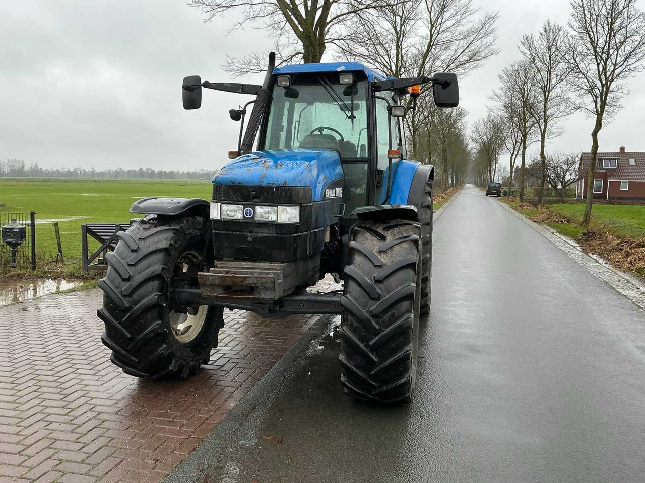 2002 NEW HOLLAND TM 115 ALL-WHEEL DRIVE FARM TRACTOR - Traktor: das Bild 2 2002 NEW HOLLAND TM 115 ALL-WHEEL DRIVE FARM TRACTOR - Traktor: das Bild 2