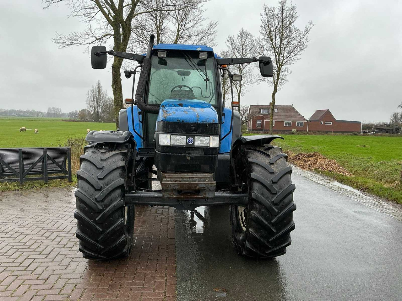 2002 NEW HOLLAND TM 115 ALL-WHEEL DRIVE FARM TRACTOR - Traktor: das Bild 3 2002 NEW HOLLAND TM 115 ALL-WHEEL DRIVE FARM TRACTOR - Traktor: das Bild 3