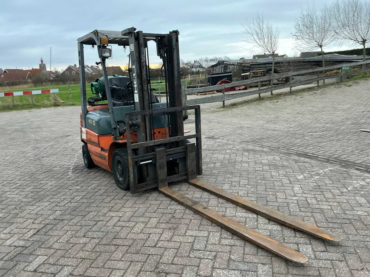 2003 HELI FORKLIFT - Gabelstapler: das Bild 4 2003 HELI FORKLIFT - Gabelstapler: das Bild 4