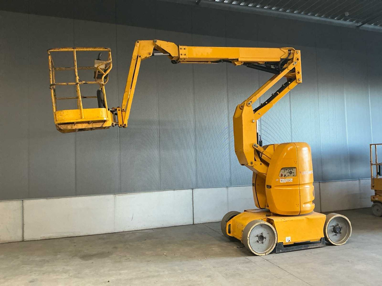 2005 MANITOU 120 AETJ AERIAL PLATFORM - Arbeitsbühne: das Bild 2 2005 MANITOU 120 AETJ AERIAL PLATFORM - Arbeitsbühne: das Bild 2