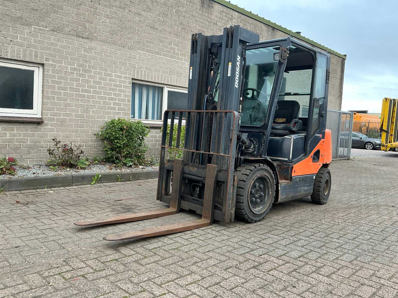 2013 DOOSAN D30S-5 FORKLIFT - Gabelstapler: das Bild 1 2013 DOOSAN D30S-5 FORKLIFT - Gabelstapler: das Bild 1