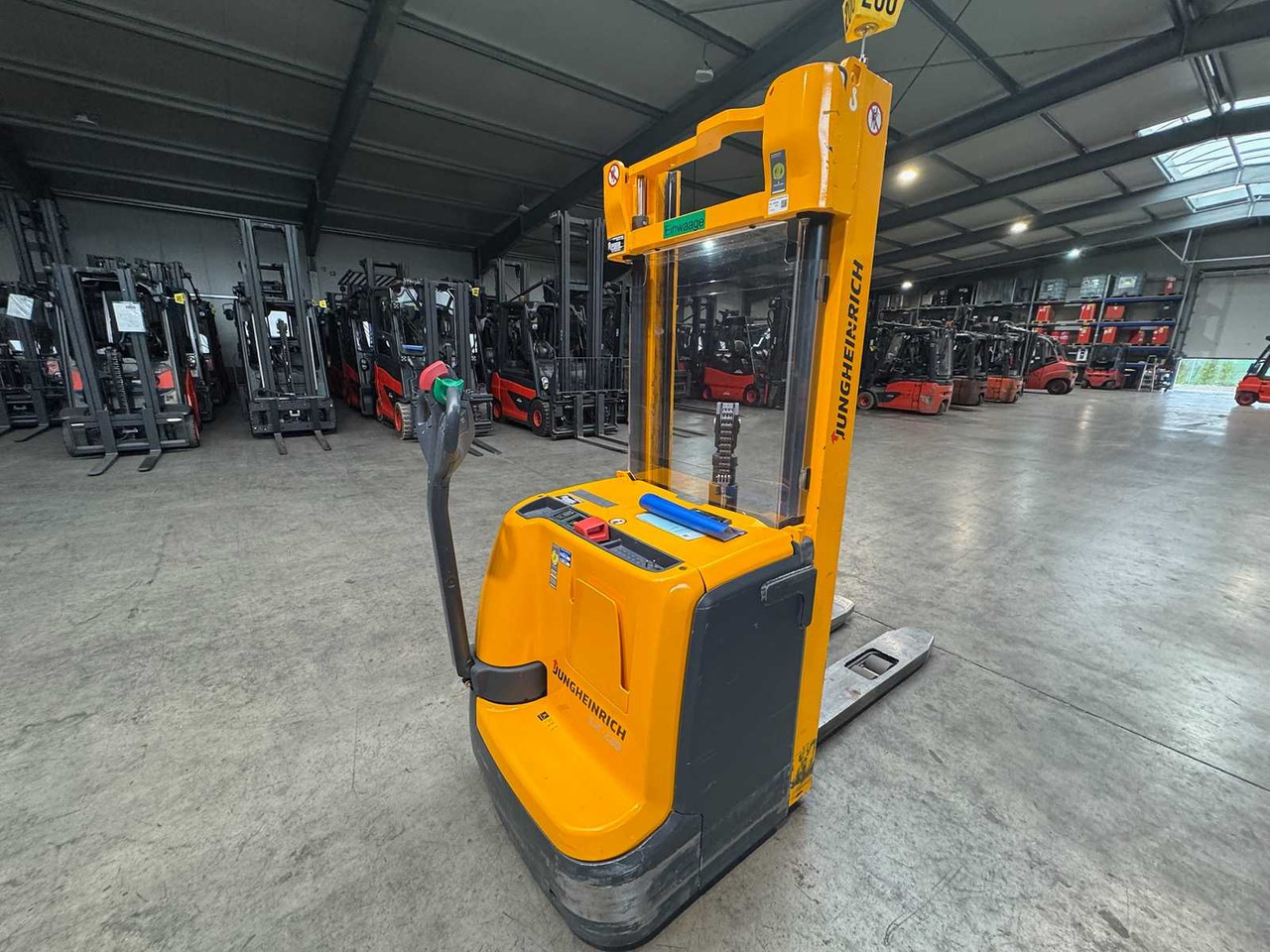 2013 JUNGHEINRICH EJC220 2,000KG STACKER PALLET TRUCK ANT FREE LIFT - Gabelstapler: das Bild 3 2013 JUNGHEINRICH EJC220 2,000KG STACKER PALLET TRUCK ANT FREE LIFT - Gabelstapler: das Bild 3