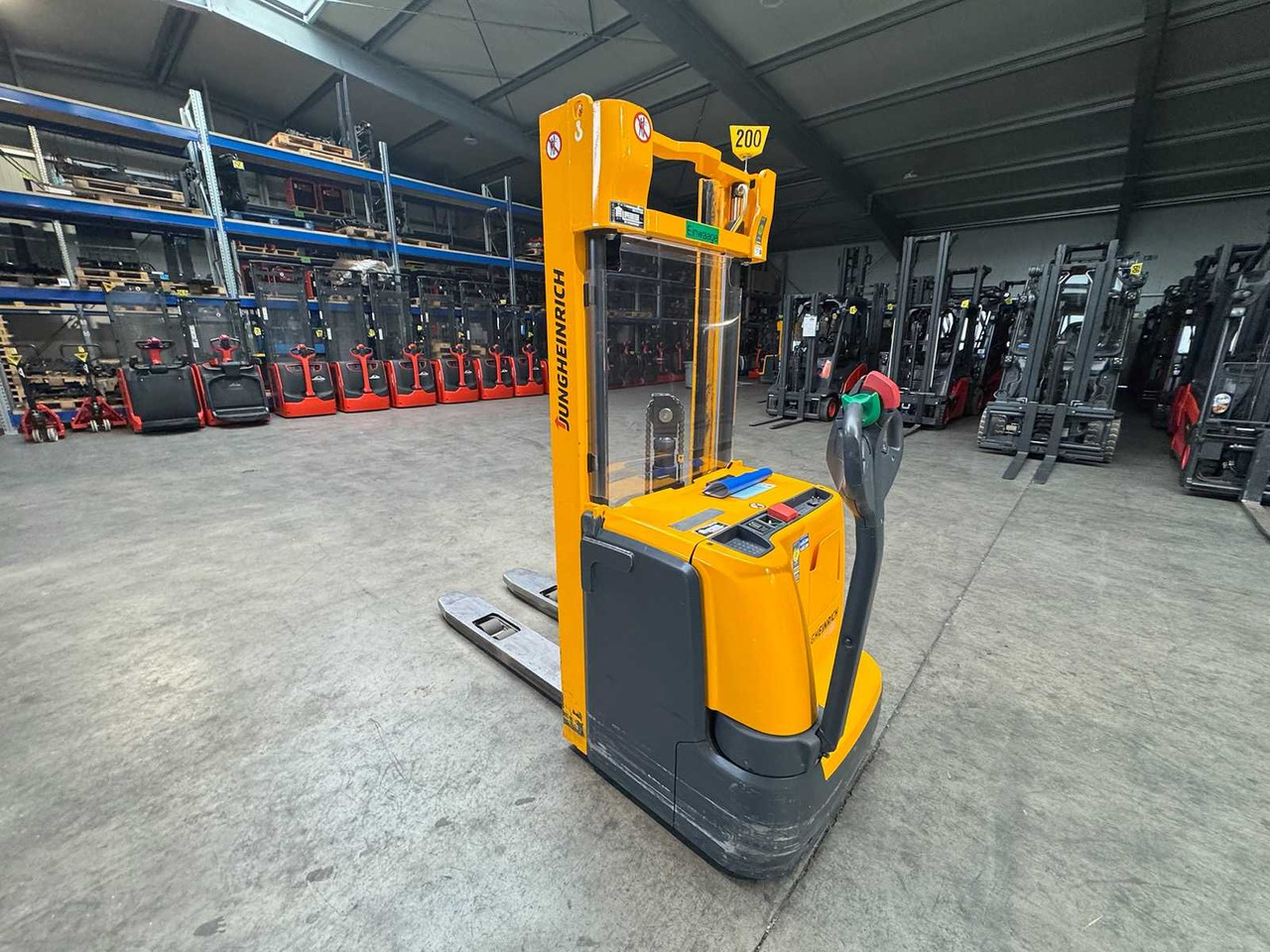 2013 JUNGHEINRICH EJC220 2,000KG STACKER PALLET TRUCK ANT FREE LIFT - Gabelstapler: das Bild 4 2013 JUNGHEINRICH EJC220 2,000KG STACKER PALLET TRUCK ANT FREE LIFT - Gabelstapler: das Bild 4