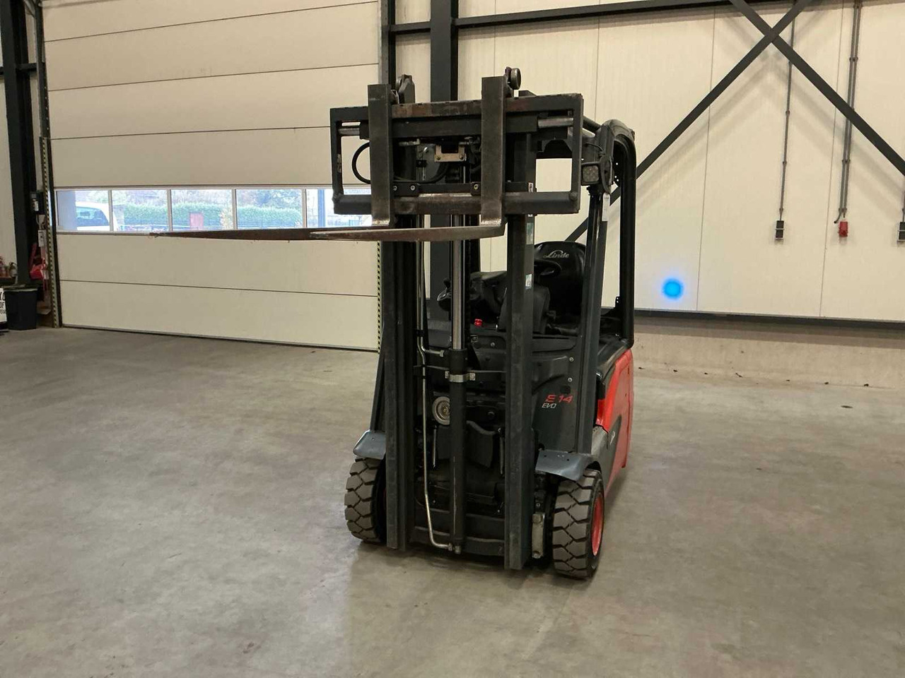 2018 LINDE E14-02 LI-ION FORKLIFT TRUCK - Gabelstapler: das Bild 2 2018 LINDE E14-02 LI-ION FORKLIFT TRUCK - Gabelstapler: das Bild 2