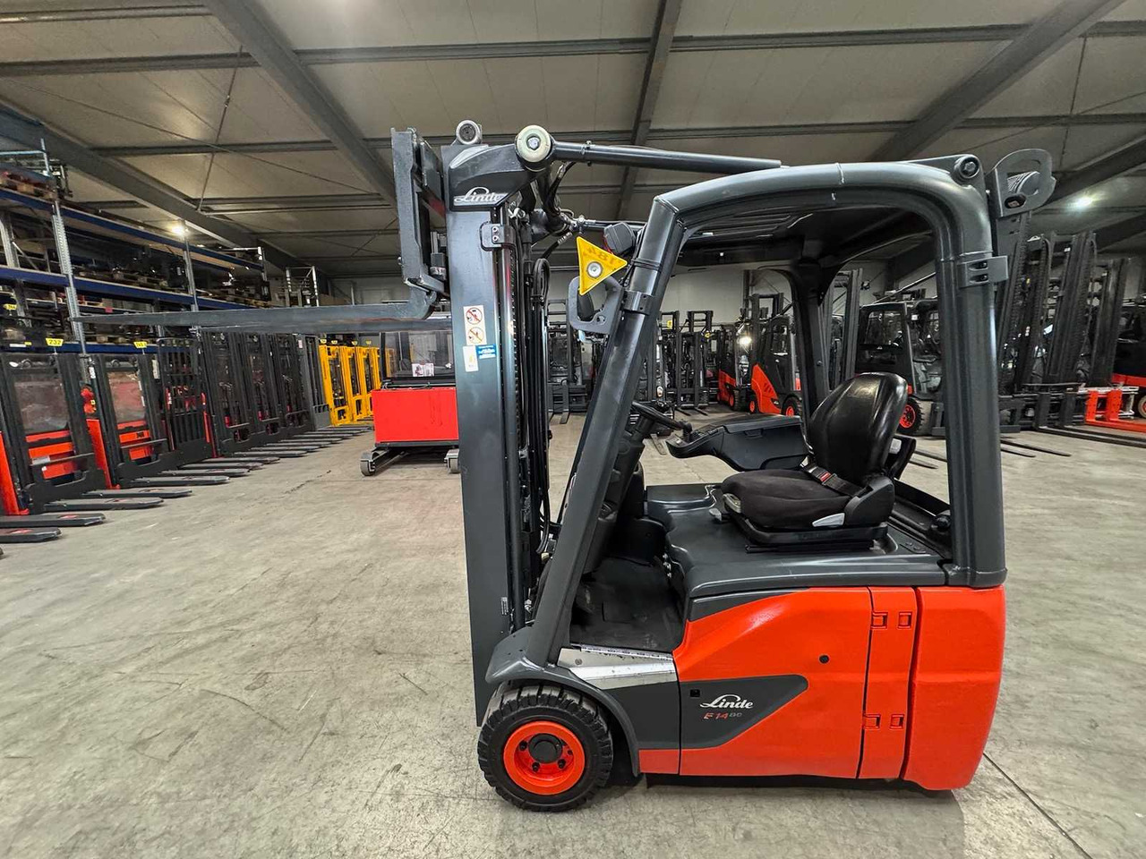 2022 SERVICE + UVV 12/2026 LINDE E14 8,677 HOURS ELECTRIC FORKLIFT E20 E16 - Gabelstapler: das Bild 1 2022 SERVICE + UVV 12/2026 LINDE E14 8,677 HOURS ELECTRIC FORKLIFT E20 E16 - Gabelstapler: das Bild 1