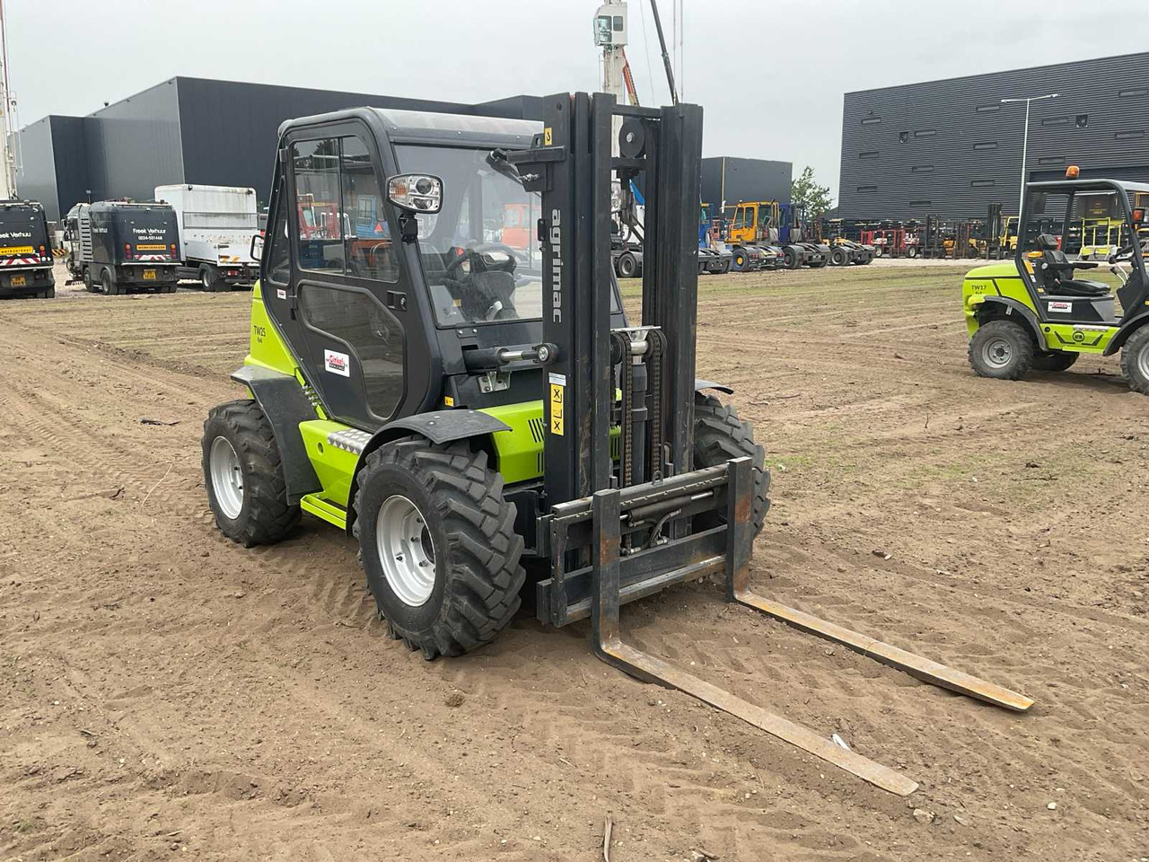 ARGIMAC TW25 4X4 ROUGH TERRAIN FORKLIFT - Gabelstapler: das Bild 3 ARGIMAC TW25 4X4 ROUGH TERRAIN FORKLIFT - Gabelstapler: das Bild 3