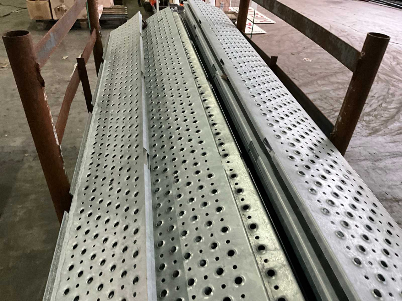 FLOOR SLABS / BASE PLATES - Anhänger: das Bild 4 FLOOR SLABS / BASE PLATES - Anhänger: das Bild 4