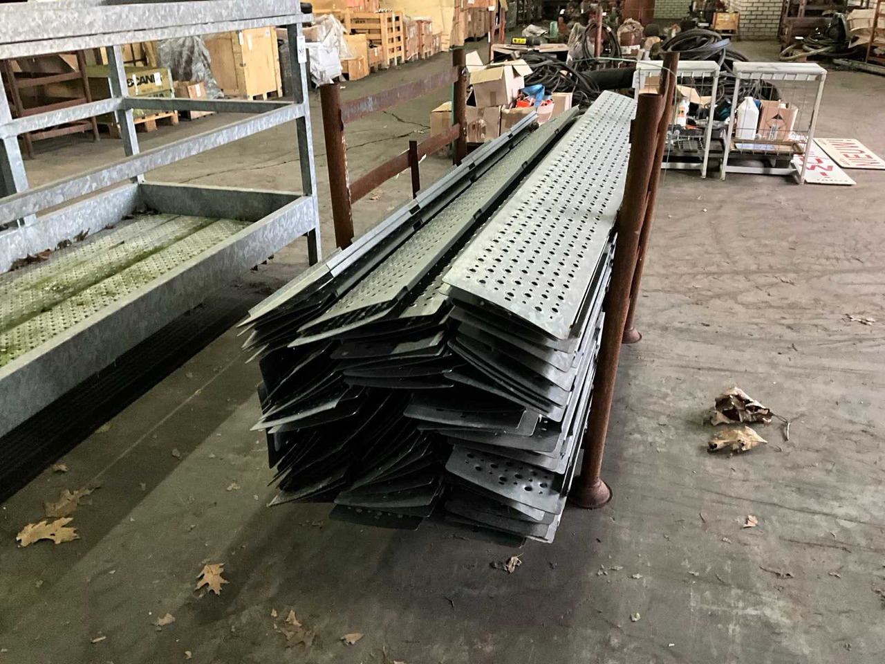 FLOOR SLABS / BASE PLATES - Anhänger: das Bild 2 FLOOR SLABS / BASE PLATES - Anhänger: das Bild 2