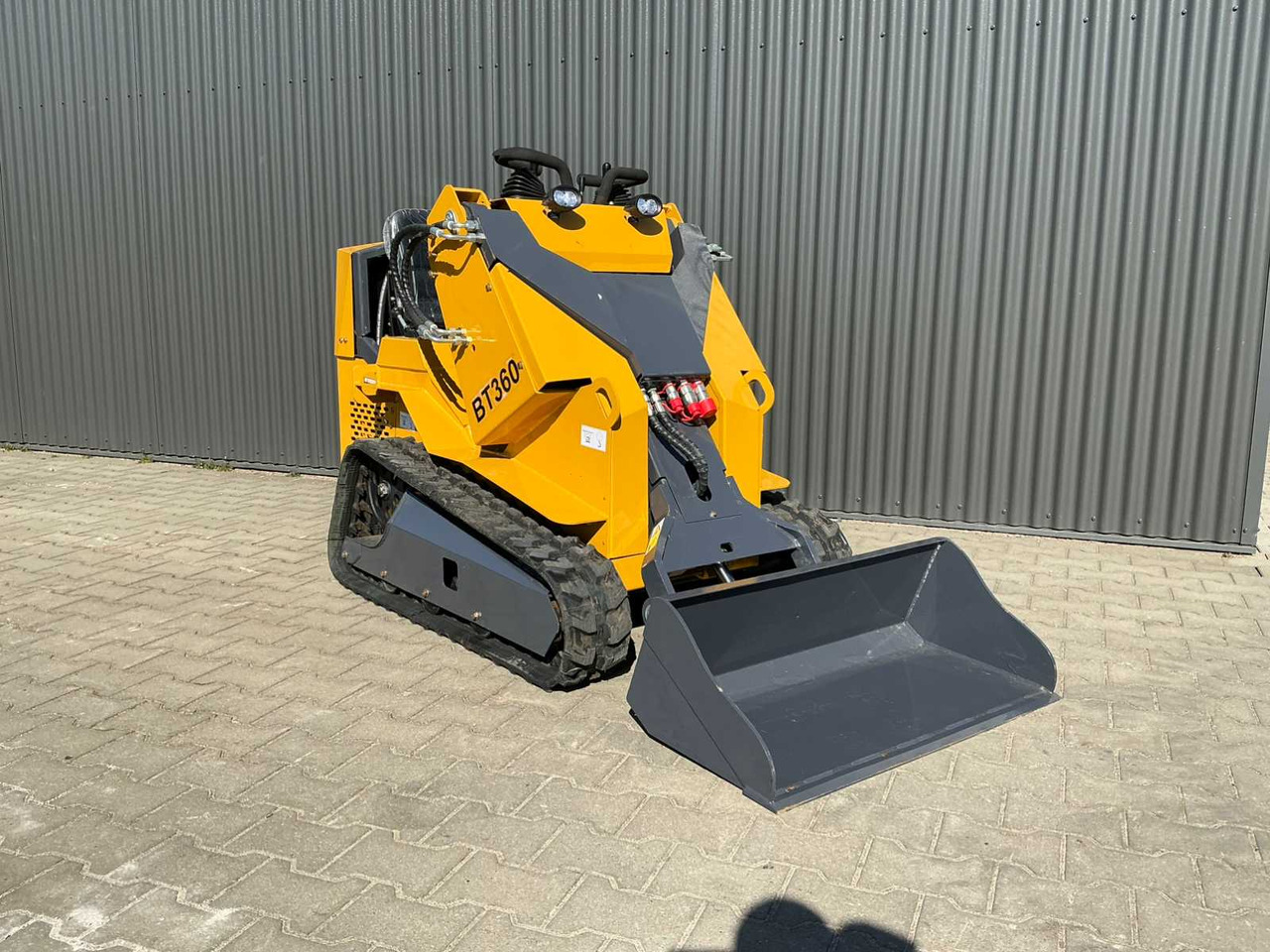 Bison Tek BT360 - Kompaktlader: das Bild 3 Bison Tek BT360 - Kompaktlader: das Bild 3