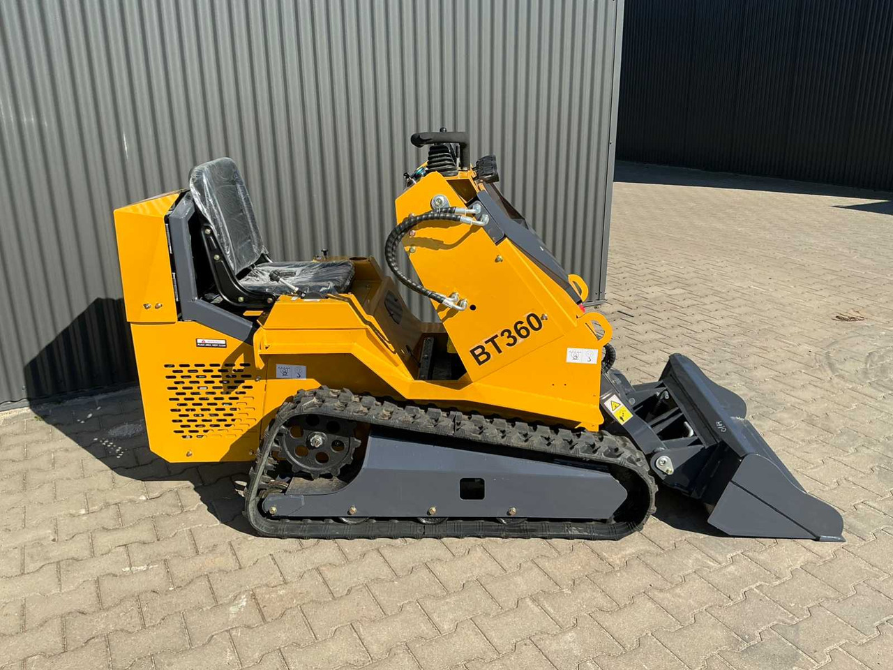 Bison Tek BT360 - Kompaktlader: das Bild 4 Bison Tek BT360 - Kompaktlader: das Bild 4