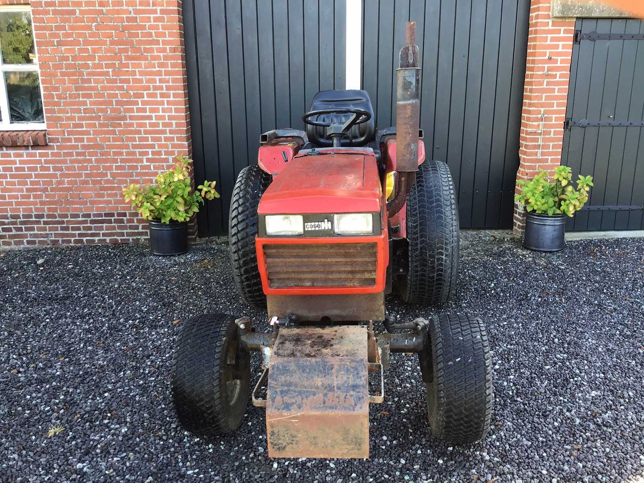 Case IH 255 - Kleintraktor: das Bild 2 Case IH 255 - Kleintraktor: das Bild 2