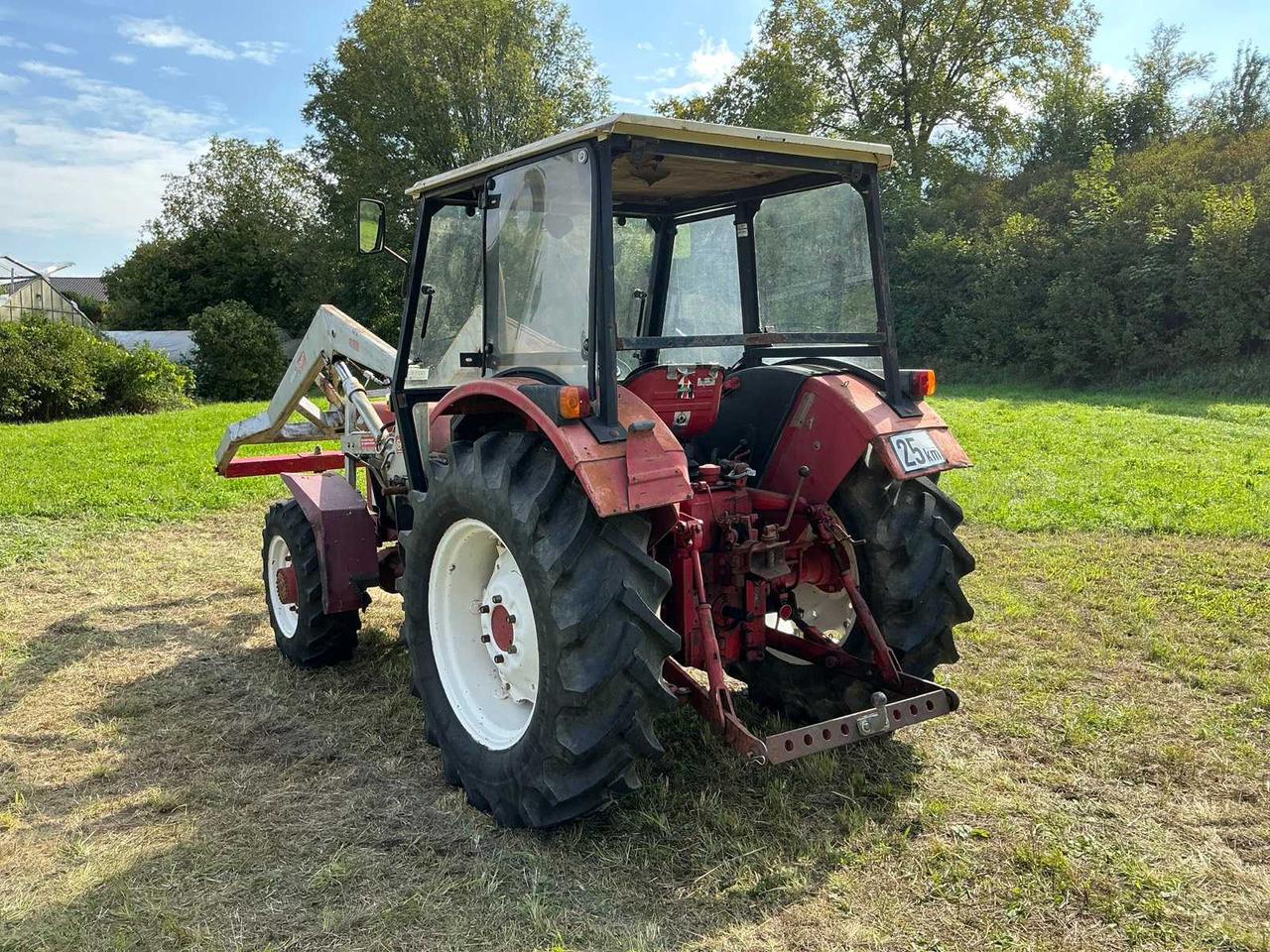 Case IH 733A - Traktor: das Bild 4 Case IH 733A - Traktor: das Bild 4
