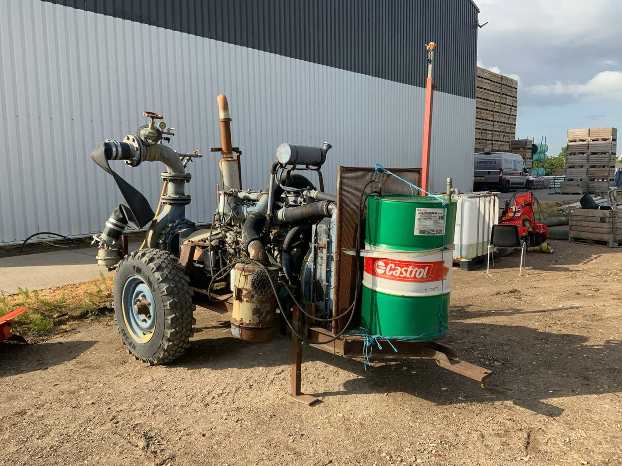DAF 825 - Beregnungstechnik: das Bild 1 DAF 825 - Beregnungstechnik: das Bild 1