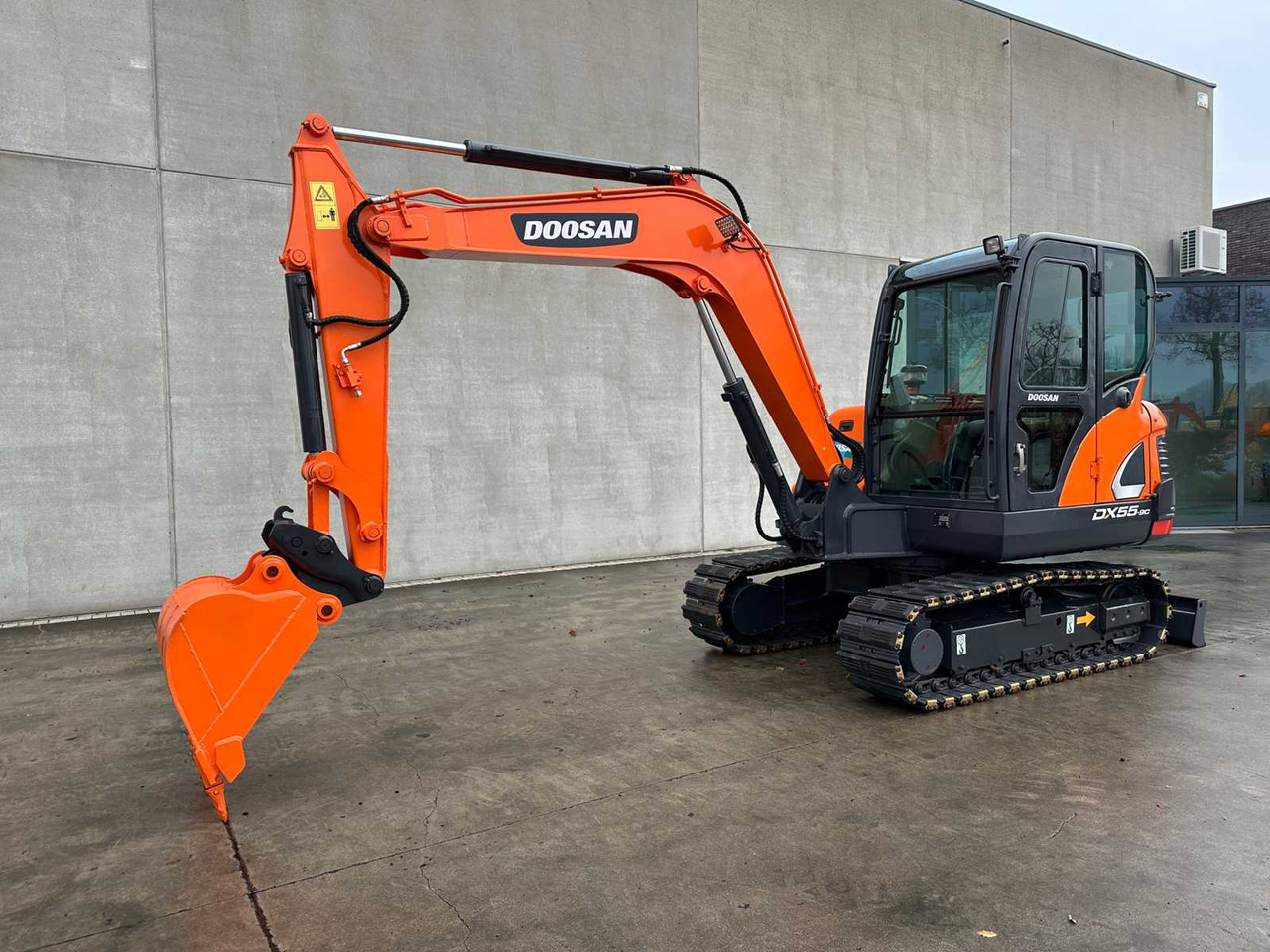 DOOSAN - 2018 - DX55-9C - MIDI EXCAVATOR - Bagger: das Bild 1 DOOSAN - 2018 - DX55-9C - MIDI EXCAVATOR - Bagger: das Bild 1