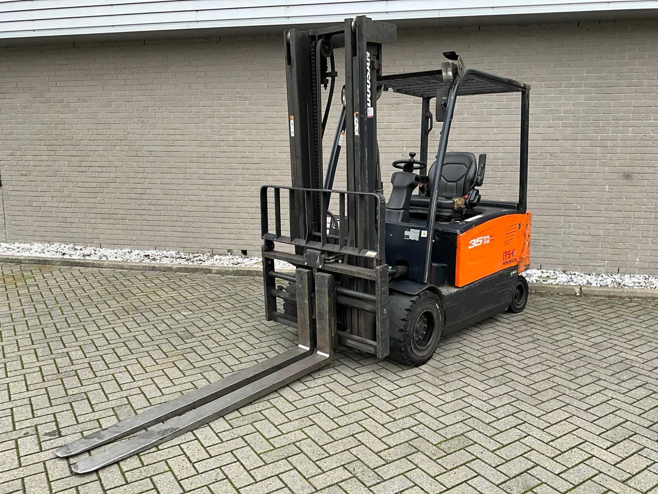 DOOSAN - B35X-7 - FORKLIFT - Gabelstapler: das Bild 1 DOOSAN - B35X-7 - FORKLIFT - Gabelstapler: das Bild 1