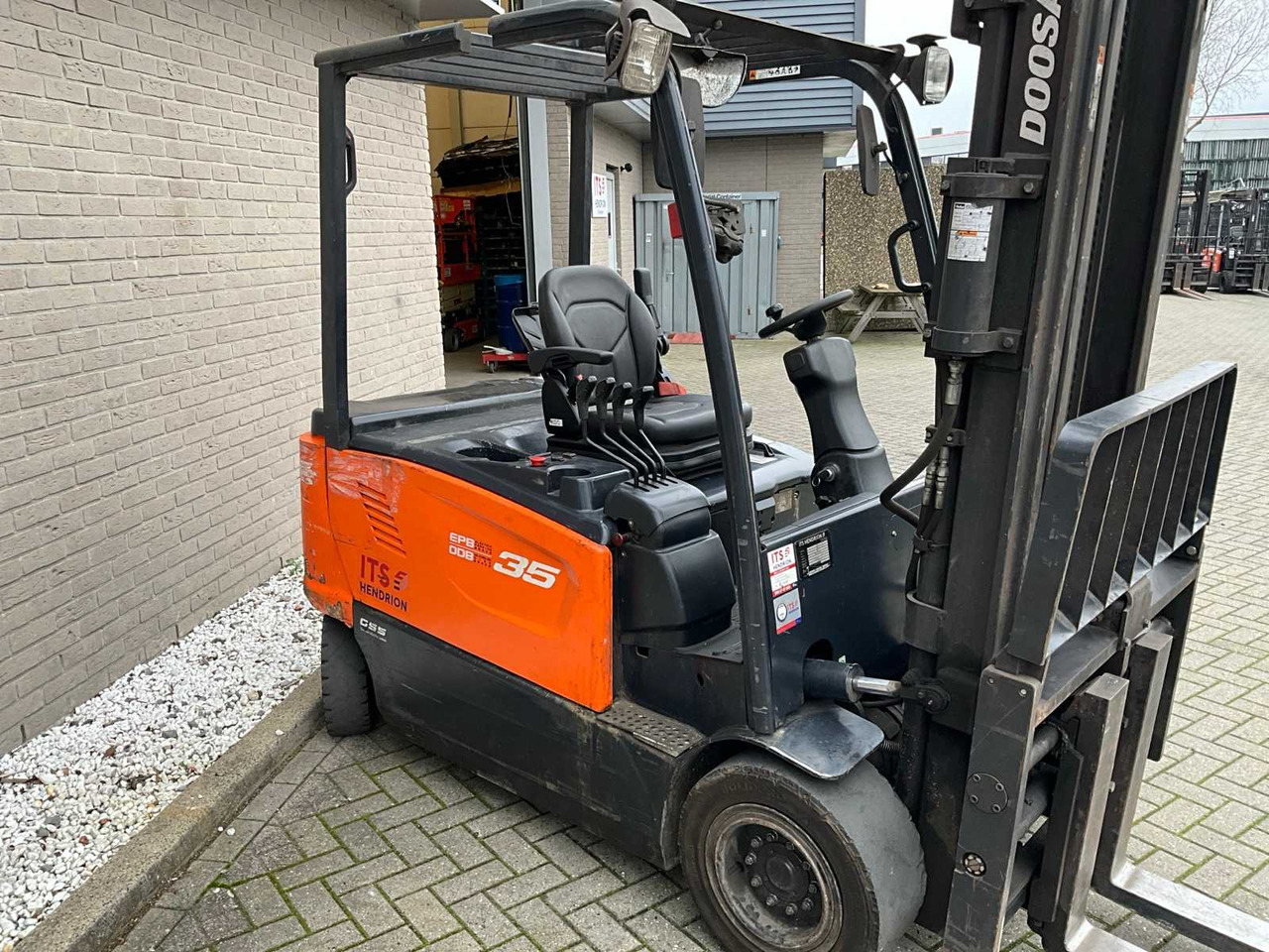 DOOSAN - B35X-7 - FORKLIFT - Gabelstapler: das Bild 5 DOOSAN - B35X-7 - FORKLIFT - Gabelstapler: das Bild 5