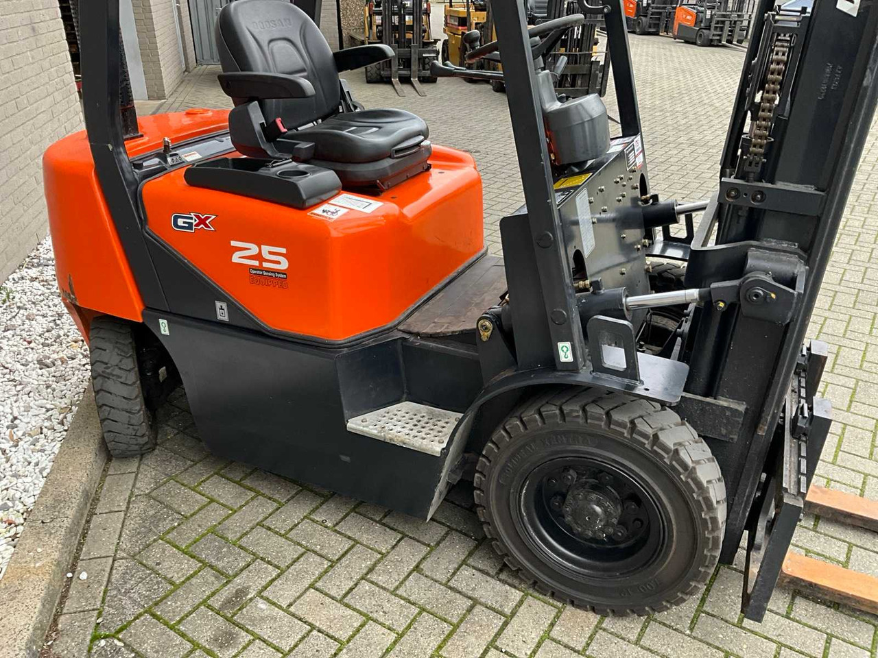 DOOSAN - D25G - FORKLIFT - Gabelstapler: das Bild 4 DOOSAN - D25G - FORKLIFT - Gabelstapler: das Bild 4