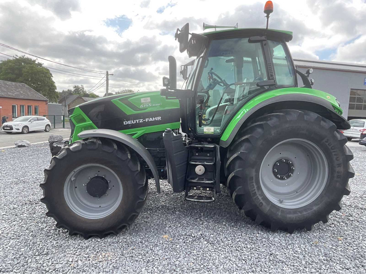 Deutz-Fahr Agrotron 6155 - Traktor: das Bild 2 Deutz-Fahr Agrotron 6155 - Traktor: das Bild 2