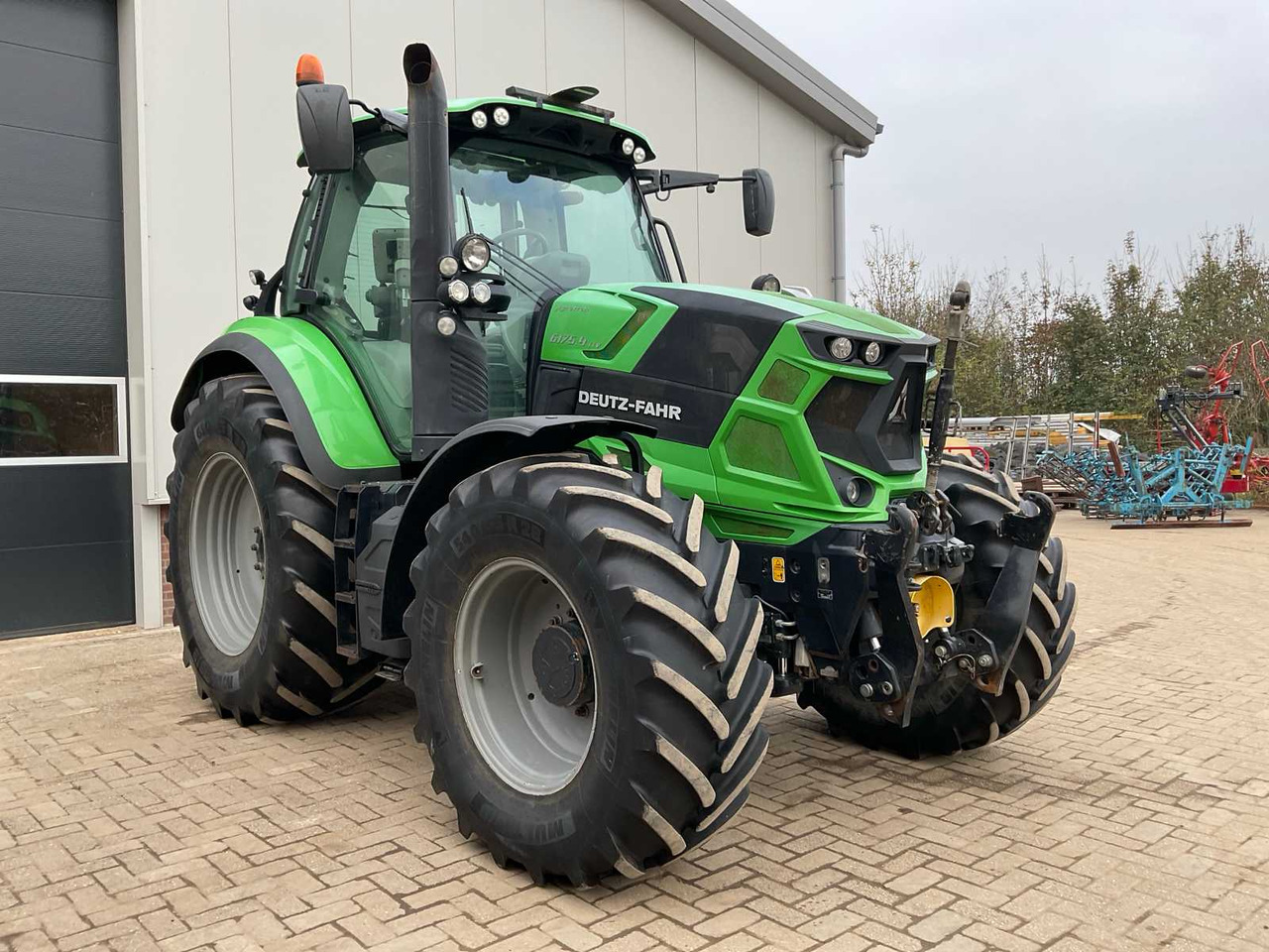 Deutz-fahr 6175.4 TTV Agrotron - Traktor: das Bild 3 Deutz-fahr 6175.4 TTV Agrotron - Traktor: das Bild 3