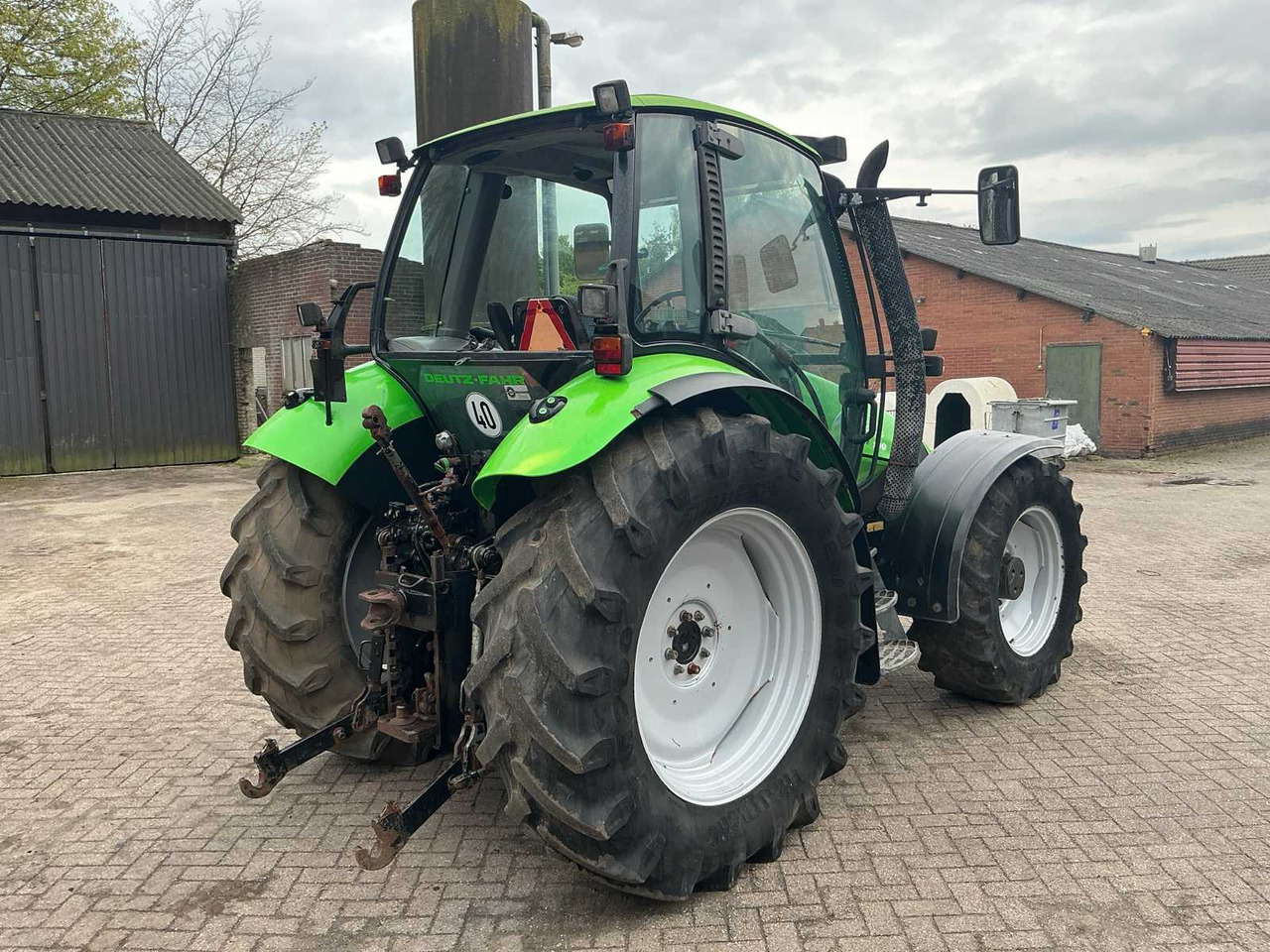 Deutz-fahr Agrotron 100 - Traktor: das Bild 5 Deutz-fahr Agrotron 100 - Traktor: das Bild 5