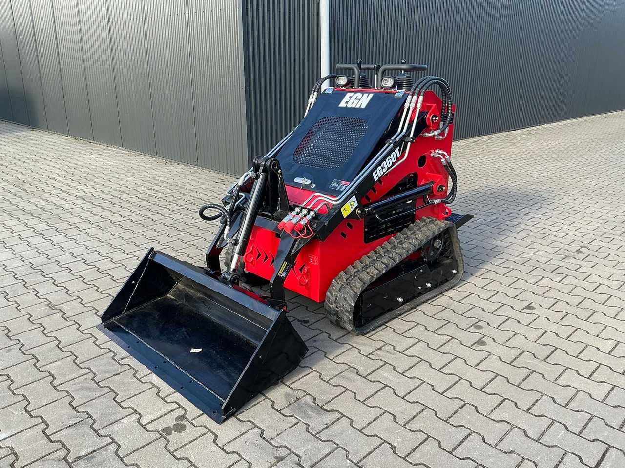 EGN EG360T - Kompaktlader: das Bild 1 EGN EG360T - Kompaktlader: das Bild 1