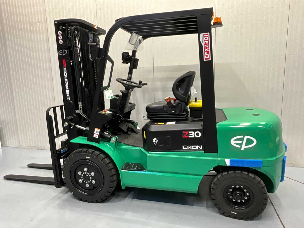 EP - EFXZ-301-H - 4.8M TRIPLEX - LI-ION - FREE-LIFT - SIDE-SHIFT - FORKLIFT - Gabelstapler: das Bild 3 EP - EFXZ-301-H - 4.8M TRIPLEX - LI-ION - FREE-LIFT - SIDE-SHIFT - FORKLIFT - Gabelstapler: das Bild 3