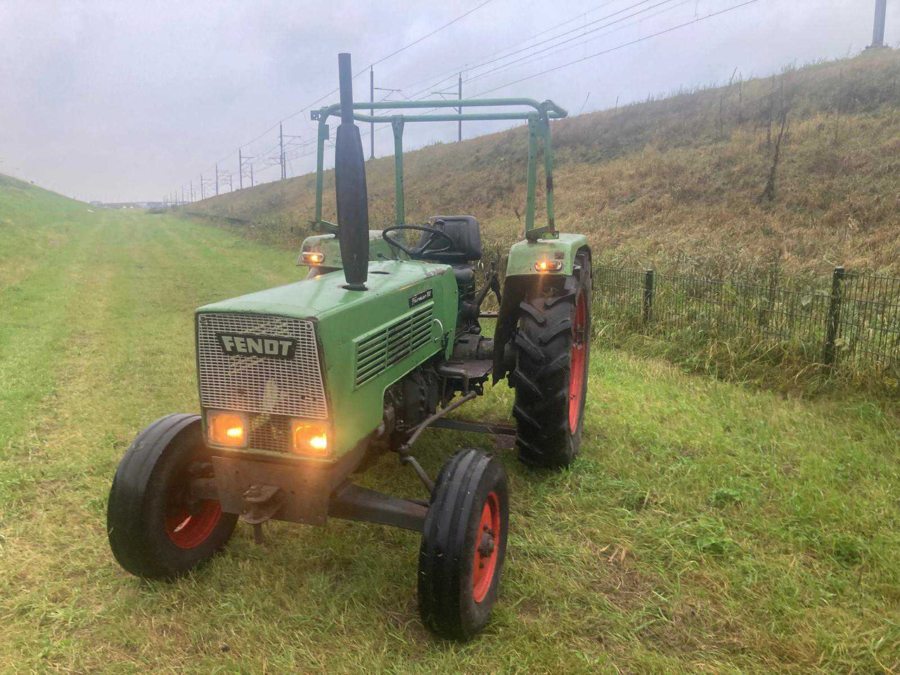 Fendt Farmer 102 - Traktor: das Bild 2 Fendt Farmer 102 - Traktor: das Bild 2