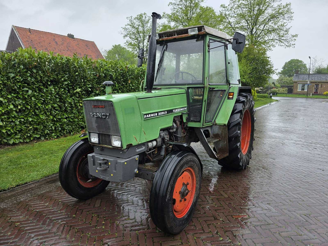 Fendt Farmer 309LS Turbomatik - Traktor: das Bild 1 Fendt Farmer 309LS Turbomatik - Traktor: das Bild 1