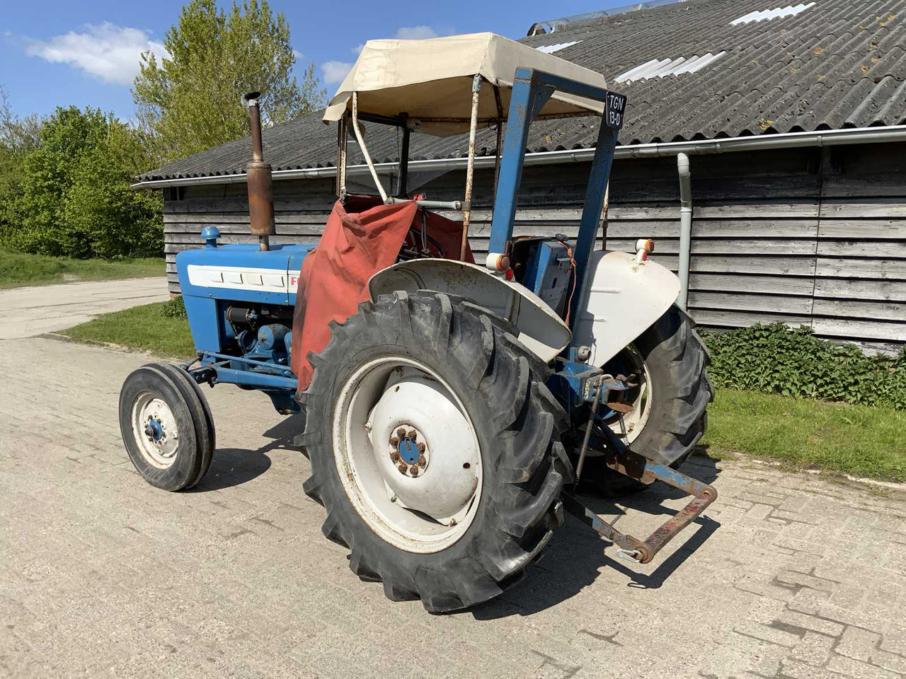 Ford 3000 - Traktor: das Bild 3 Ford 3000 - Traktor: das Bild 3