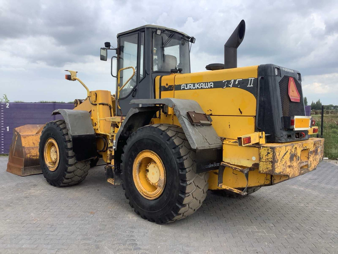 Furukawa 345-II - Radlader: das Bild 3 Furukawa 345-II - Radlader: das Bild 3