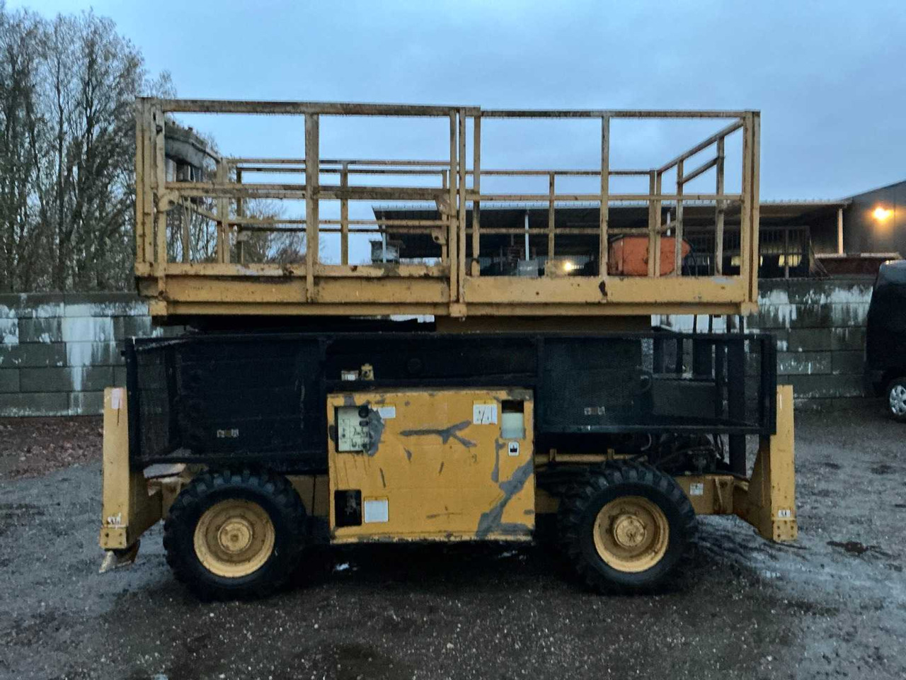 GROVE MAN LIFT SM4688XT AERIAL PLATFORM DEFECTIVE - Arbeitsbühne: das Bild 2 GROVE MAN LIFT SM4688XT AERIAL PLATFORM DEFECTIVE - Arbeitsbühne: das Bild 2