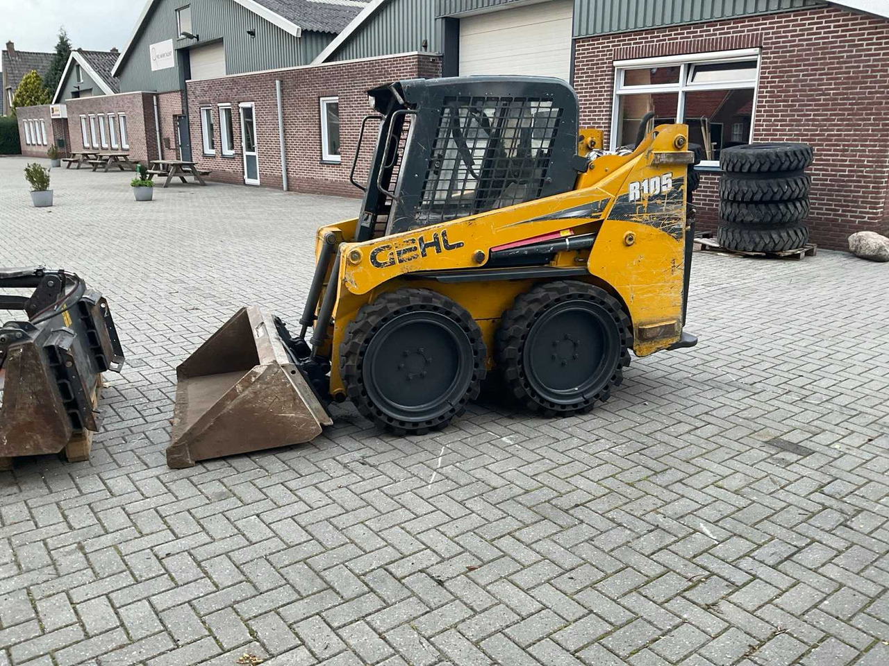 Gehl R105 - Kompaktlader: das Bild 2 Gehl R105 - Kompaktlader: das Bild 2