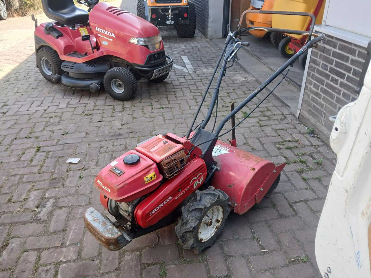 Honda FZCG - Bodenfräse: das Bild 1 Honda FZCG - Bodenfräse: das Bild 1